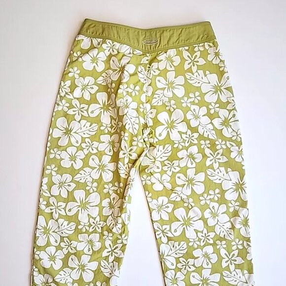 PATAGONIA Green White Floral Hawaiian Flat Front Capri Pants Size 8 Small - Picture 2 of 5
